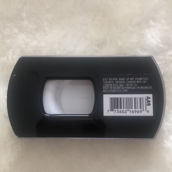 Eyelashes - Picture 2 of 2